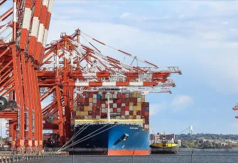 ABD’den Çin’e sürpriz hamle: 178 üründe vergi muafiyeti 2026’ya uzatıldı!