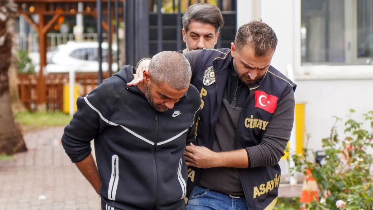 Antalya'da İsrail uyruklu kuzenlerin kavgası kanlı bitti haberinin görseli