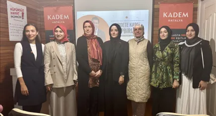 Antalya’da kadına şiddete “dur” çağrısı: Turuncu nokta ile hep birlikte mücadele