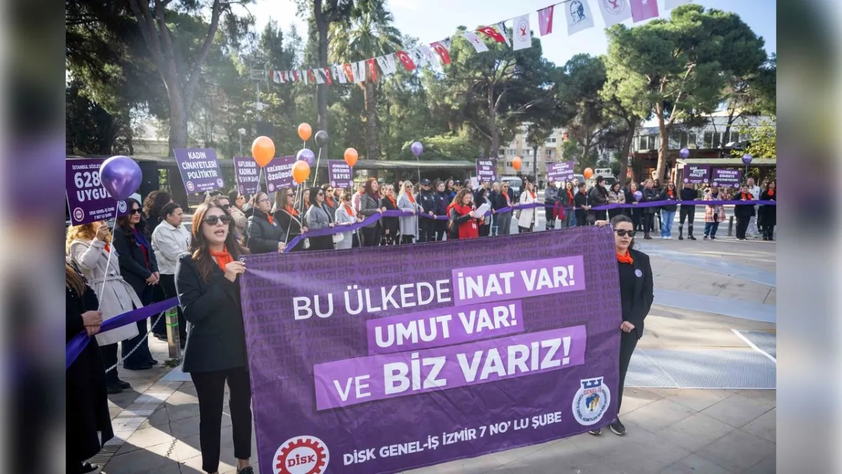 Bornova’da Kadınlar 25 Kasım’da Dayanışma İçin Bir Araya Geldi haberinin görseli