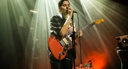 Deniz Tekin sevilen şarkılarıyla İzmir’de sahne alacak