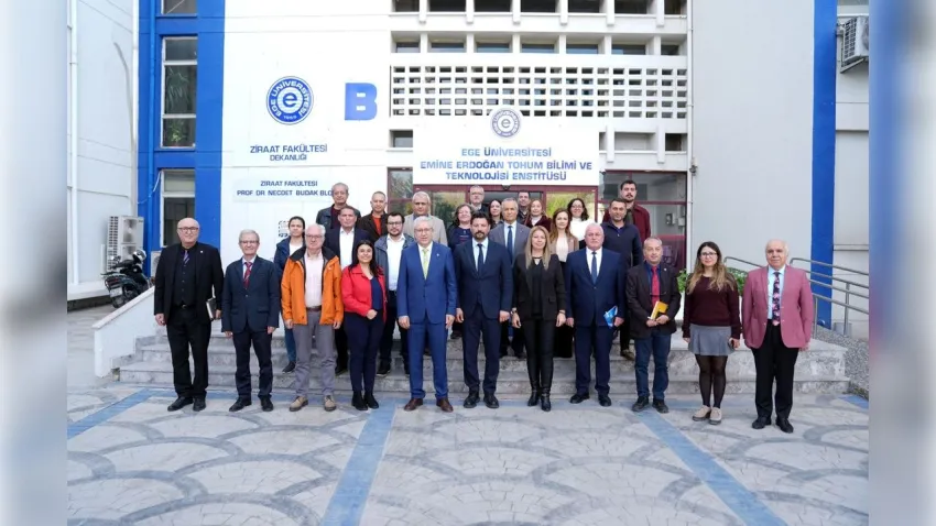 Ege Üniversitesi'nde akreditasyon sevinci haberinin görseli