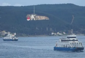 Fırtına engel oldu: Gökçeada ve Bozcaada feribot seferlerine iptal!