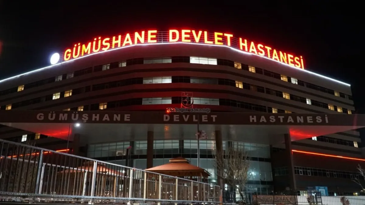 Gümüşhane’de sokak ortasında dehşet! Boşanma aşamasındaki eşi kadını bıçakladı haberinin görseli