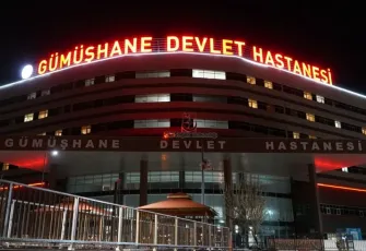 Gümüşhane’de sokak ortasında dehşet! Boşanma aşamasındaki eşi kadını bıçakladı