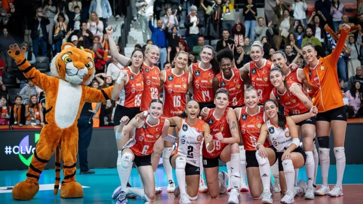 İlk maç, ilk dominasyon! Eczacıbaşı Dynavit’ten rakibine set vermeden kusursuz galibiyet haberinin görseli