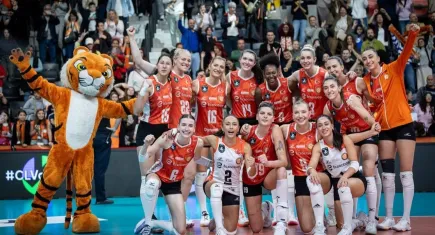 İlk maç, ilk dominasyon! Eczacıbaşı Dynavit’ten rakibine set vermeden kusursuz galibiyet