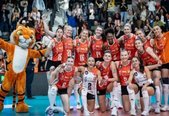 İlk maç, ilk dominasyon! Eczacıbaşı Dynavit’ten rakibine set vermeden kusursuz galibiyet