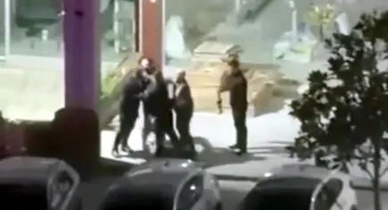 İstanbul'da akılalmaz olay: Hem gasp hem darp!