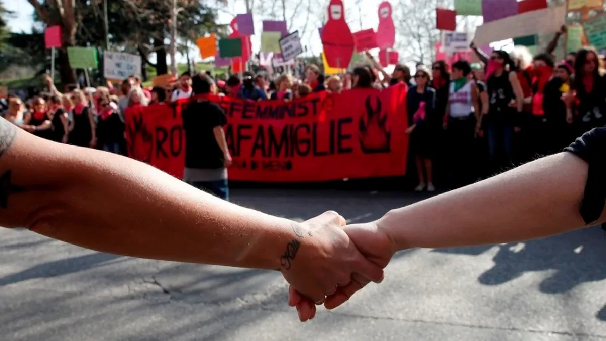 İtalya’da kadın cinayetlerine karşı tarihi adım: Ömür boyu hapis cezası resmen onaylandı haberinin görseli