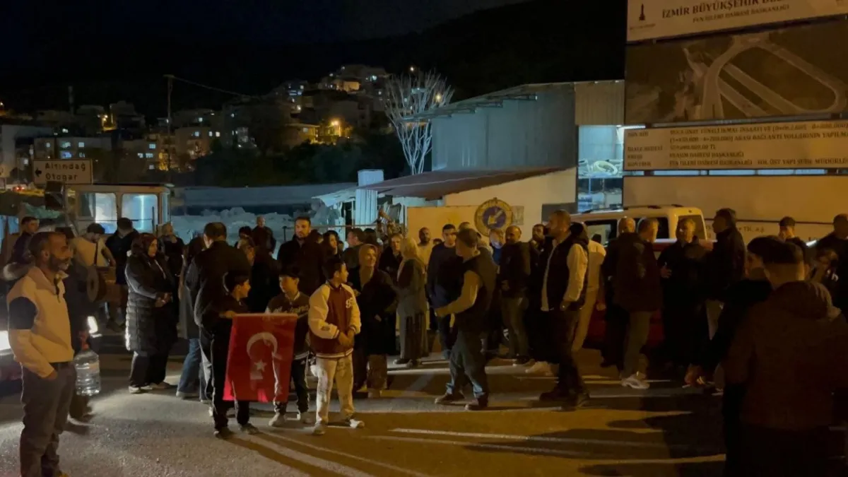 İzmir’de Buca Onat tüneli krizi: Evler paramparça, vatandaş tepkili haberinin görseli