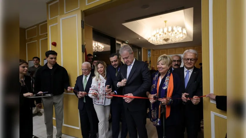 İzmir’in geçmişine ışık tutan fotoğraf sergisi İZTO'da açıldı