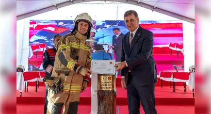 İzmir’in yeni itfaiyecileri göreve hazır