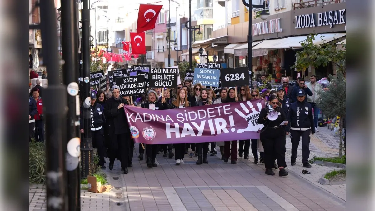 Kemalpaşalı kadınlar şiddete karşı tek ses oldu haberinin görseli