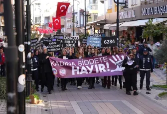 Kemalpaşalı kadınlar şiddete karşı tek ses oldu