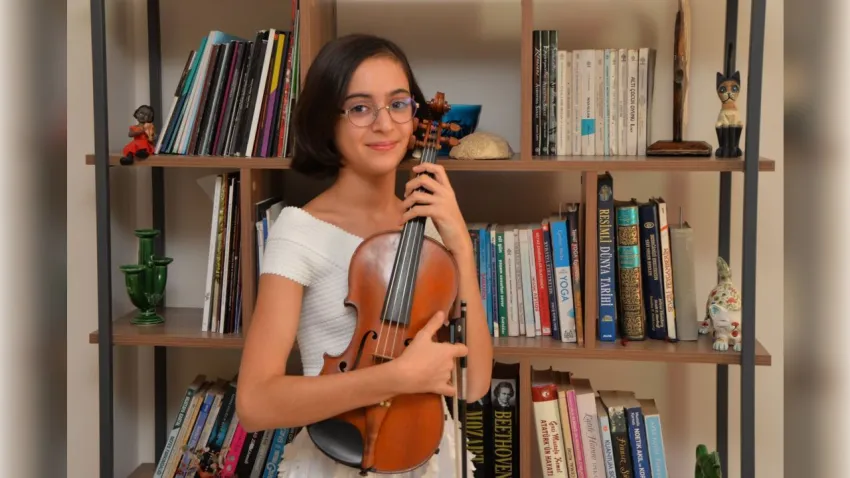 Laçin Akyol’un annesinden adalet isyanı: Bir canın bedeli 4,5 yıl mı? haberinin görseli