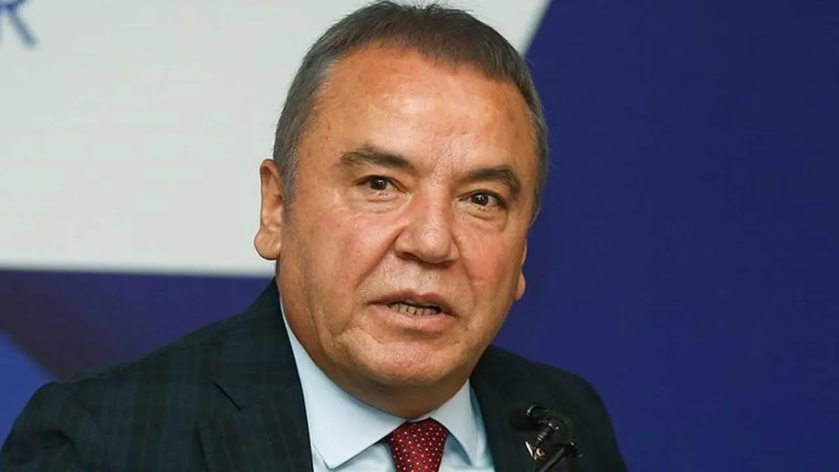 Muhittin Böcek'ten kötü haber: Sabah saatlerinde hastaneye kaldırıldı! haberinin görseli