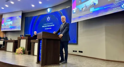 Özgener’den 'erken sanayisizleşme' uyarısı