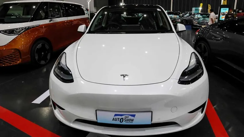 Tesla üç cephede baskı altında: Satışlar düşerken rakipler güçleniyor