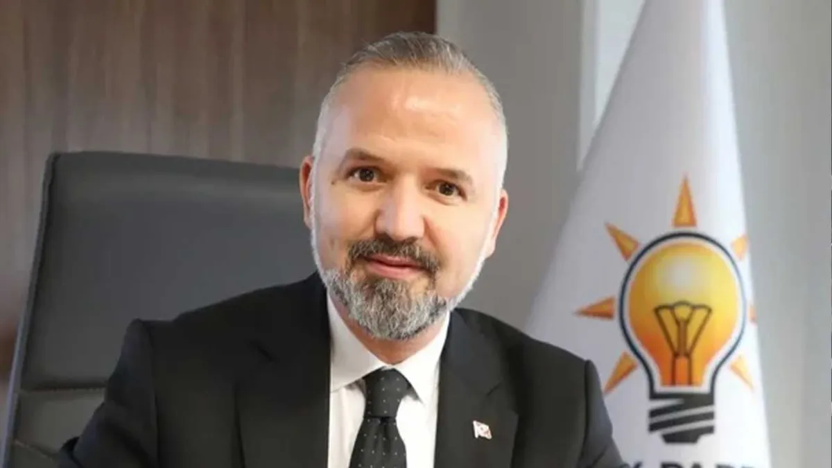 Yıldız’dan CHP’li vekillere tepki: İzmir sorunlarla boğuşuyor, CHP’nin vekilleri kayıp! haberinin görseli