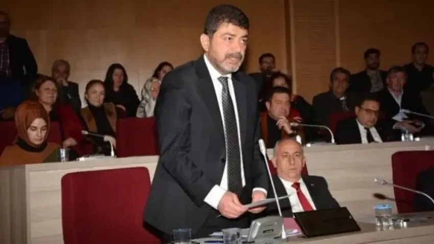 AK Partili Atmaca anlattı: Milyonları aşan akşam yemeği ihaleleri!