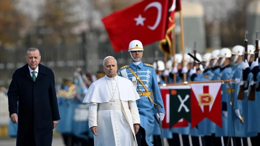 Burhanettin Duran: Cumhurbaşkanı Erdoğan-Papa görüşmesi dünya barışında dönüm noktası haberinin görseli