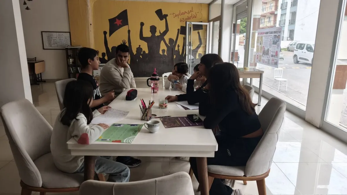 Çocuklar bu kez bakan oldu: Daha fazla bütçe istiyoruz haberinin görseli