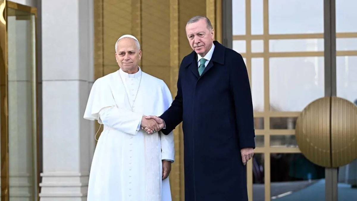 Cumhurbaşkanı Erdoğan, Papa 14'üncü Leo'yu resmi törenle karşıladı haberinin görseli