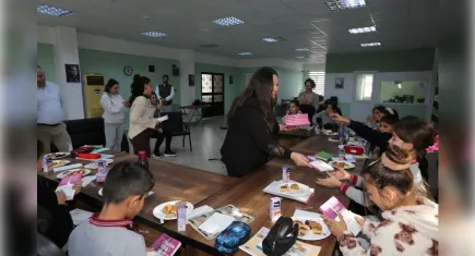 Efes Selçuk’ta kütüphane etkinliğiyle çocuklara ilham verildi