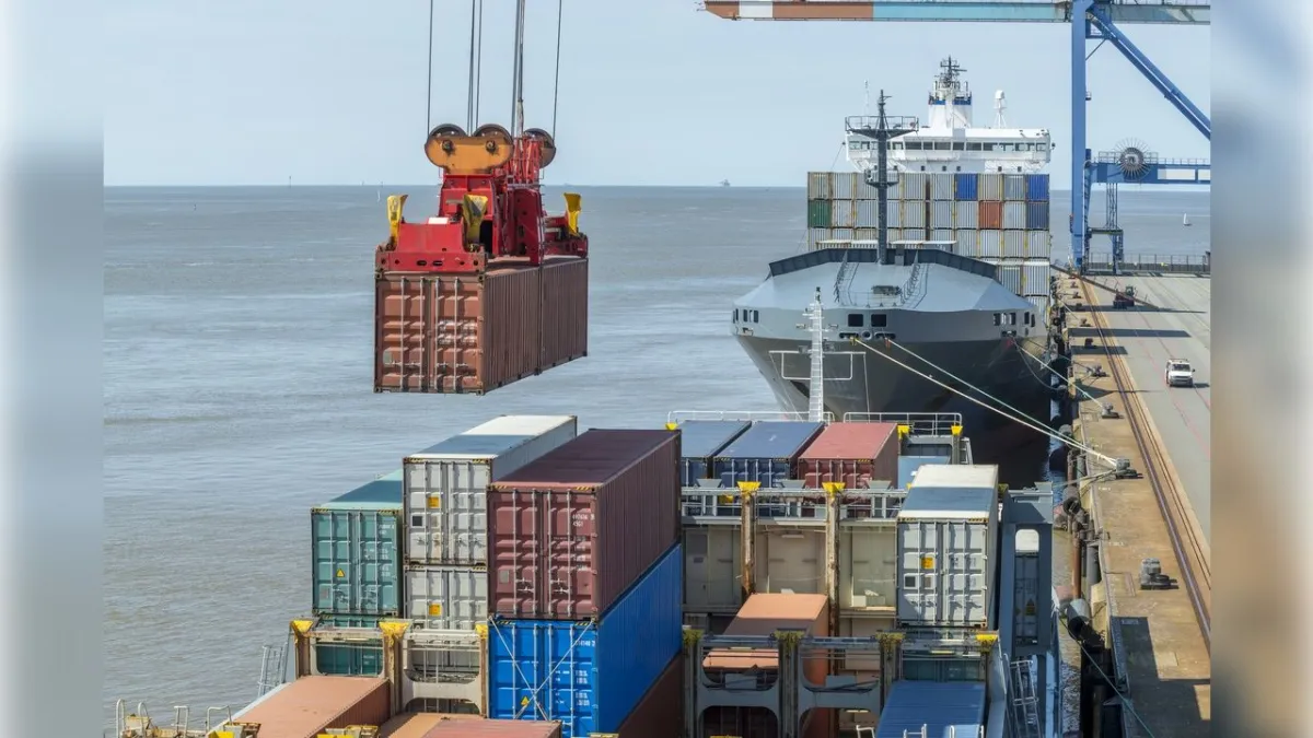 Ege Bölgesi İhracatta Vites Yükseltti: 10 Aylık Rakam 36 Milyar Doları Aştı haberinin görseli