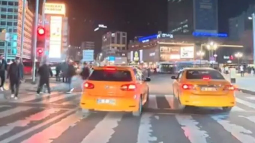 Hem kırmızı ışıkta geçti hem de yayaya saldırdı haberinin görseli