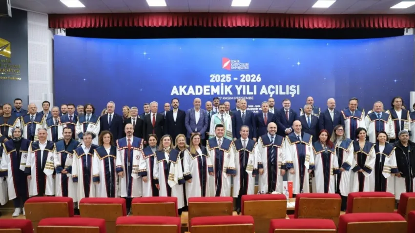İçişleri Bakanı Yerlikaya İzmir Kâtip Çelebi Üniversitesi’nde: Gençlere kritik uyarılar ve Türkiye yüzyılı mesajı