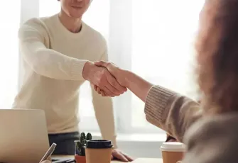 İş görüşmesinde skandal deney: 240 kadına gizlice idrar söktürücü verdi