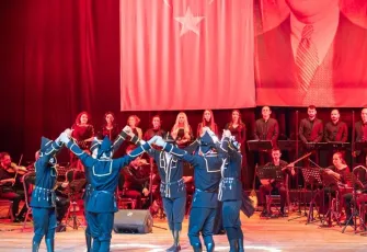 İzmir’de Türk dünyasının renkli ezgileri: 90. yıla özel muhteşem konser