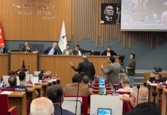 İZSU Genel Kurulu’nda ‘video’ polemiği: ‘Babanı da sevmem, otur yerine!’