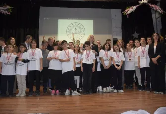 Karşıyaka’da özel çocuklardan Öğretmenler Günü’ne yürekleri ısıtan kutlama