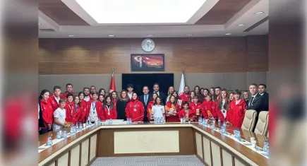 Kasapoğlu’ndan milli yelkencilere TBMM’de destek buluşması