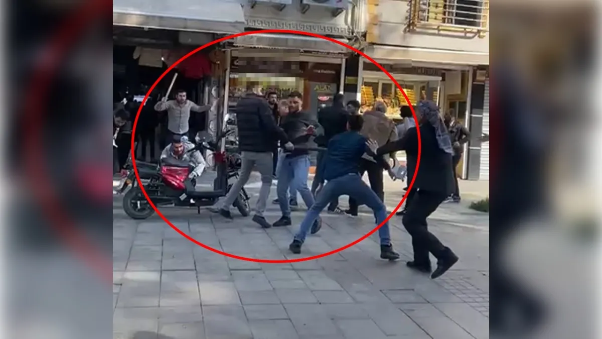 Mardin'de kuyumcular arasında tekmeli, yumruklu kavga haberinin görseli