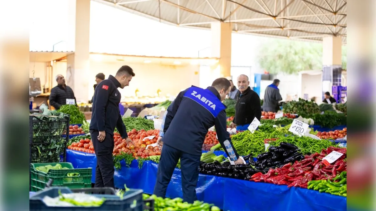 Narlıdere Kapalı Pazar’da denetim seferberliği haberinin görseli