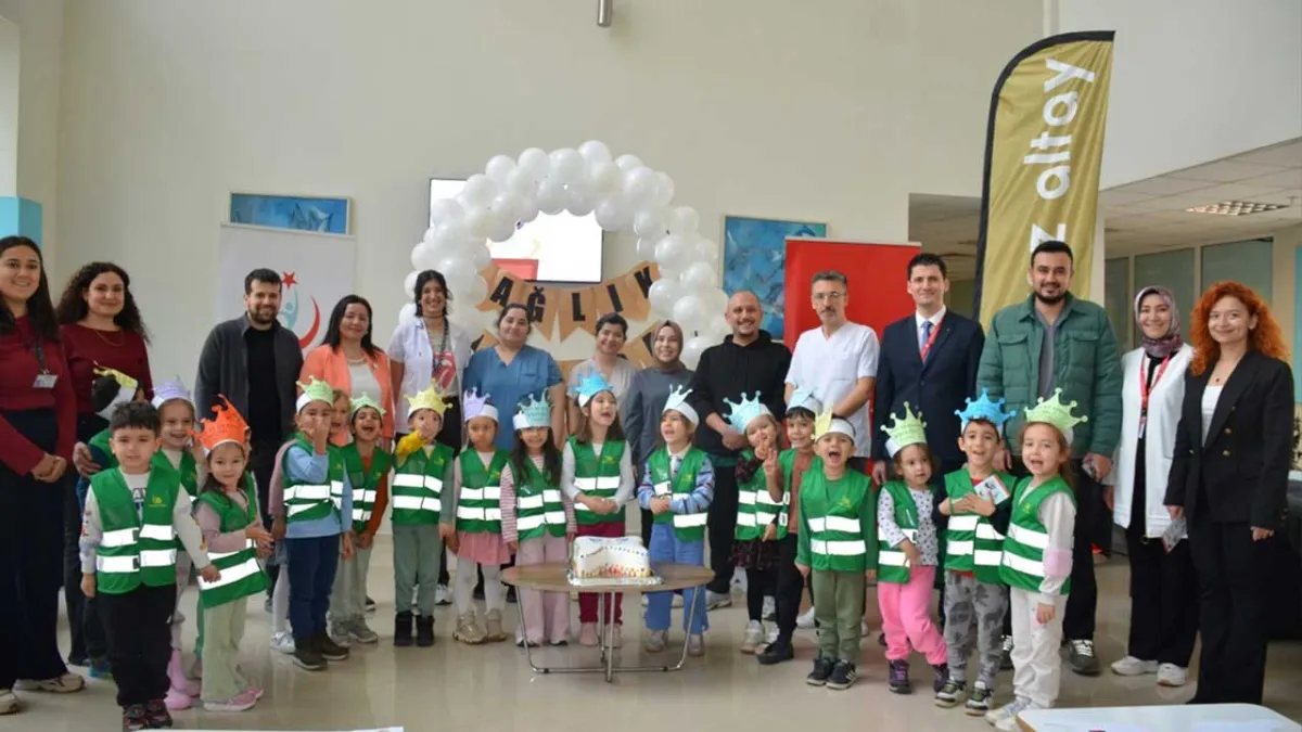 Ödemiş’te minik öğrencilere ağız ve diş sağlığı eğitimi haberinin görseli