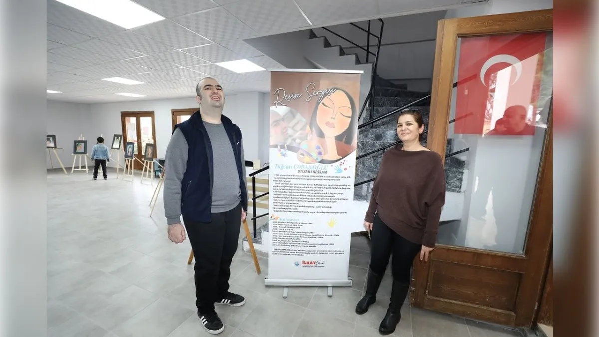 Otizmin sınırlarını aşan sanat: Tuğcan’ın resim sergisi açıldı haberinin görseli