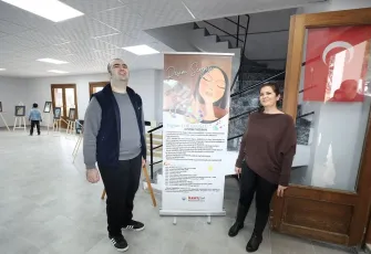 Otizmin sınırlarını aşan sanat: Tuğcan’ın resim sergisi açıldı