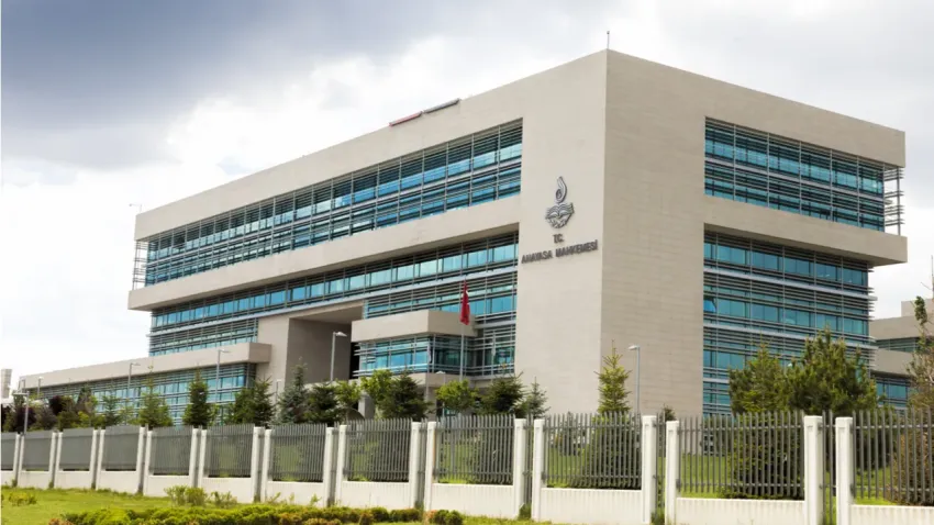 28 Kasım 2025 Resmî Gazete’de bugün: Geçici koruma, finans ve yargıda kritik düzenlemeler yürürlüğe girdi