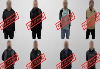 Bakan Yerlikaya duyurdu: Kırmızı bültenle aranan 5 suçlu Gürcistan'dan getirildi!