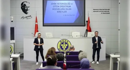 Buca Belediyesi çalışanları otizm farkındalık eğitimi aldı