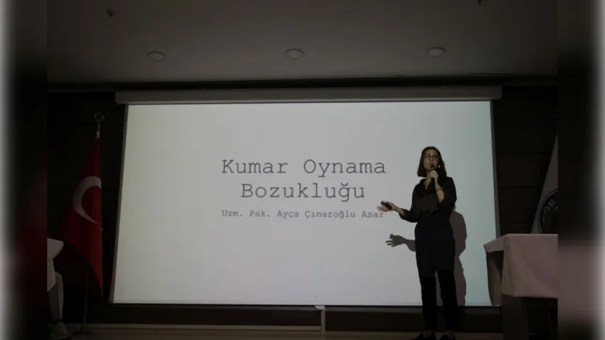 Ege Üniversitesi'nde Bağımlılık Paneli  haberinin görseli