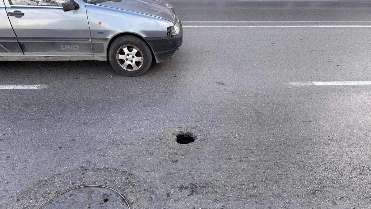 Gaziler Caddesi’ndeki yolda çökme tehlikesi haberinin görseli