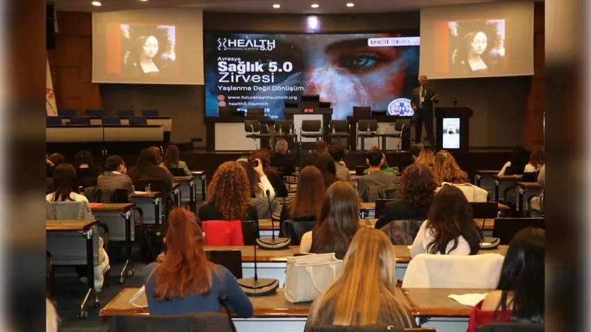 İzmir'de "Sağlık 5.0" zirvesi: Yapay zeka sağlık sistemlerinin geleceği olacak haberinin görseli