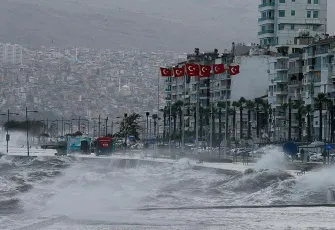 İzmir Valiliği’nden kuvvetli sağanak yağış uyarısı
