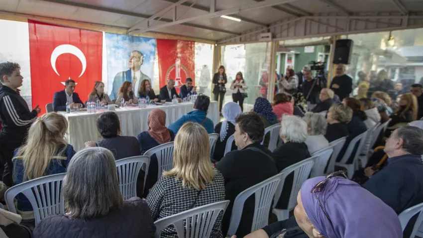Karşıyaka’da katılımcı yönetim buluşmaları: Başkan Yıldız Ünsal, Fikri Altay Mahallesi’nde 